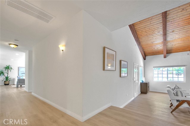 5221 Farago Avenue, Temple City CA: https://media.crmls.org/medias/9acb49d8-0488-4c3b-8a89-c784b1c29a21.jpg