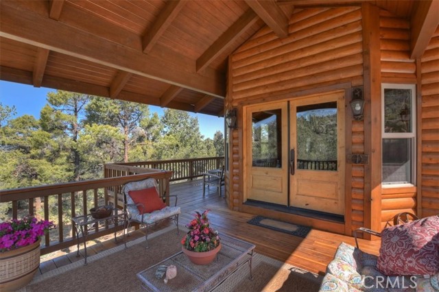 Detail Gallery Image 6 of 75 For 46727 Minnow, Big Bear City,  CA 92314 - 5 Beds | 6/1 Baths