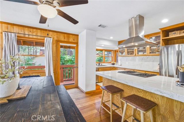 Detail Gallery Image 16 of 60 For 1137 Edna, Wrightwood,  CA 92397 - 5 Beds | 3 Baths