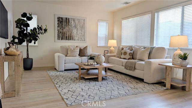 Detail Gallery Image 8 of 24 For 6341 Waterstone, Fontana,  CA 92336 - 4 Beds | 3 Baths