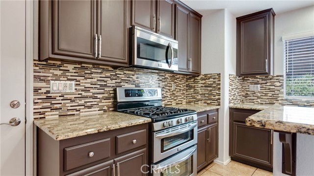 Detail Gallery Image 15 of 40 For 23405 Cheyenne Canyon Dr, Menifee,  CA 92587 - 4 Beds | 3 Baths