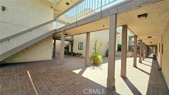 Detail Gallery Image 27 of 38 For 15215 Magnolia Bld, Sherman Oaks,  CA 91403 - 2 Beds | 2 Baths