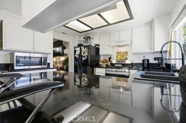 15235 Newmont, Lancaster CA: https://media.crmls.org/medias/9acdb14f-2ee0-4a86-9794-a06e7e41447e.jpg