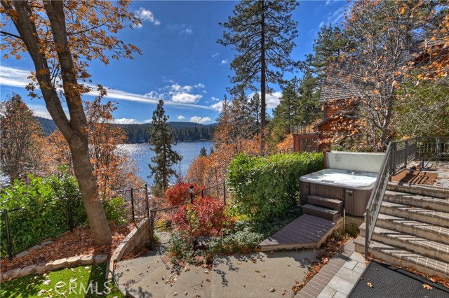 Detail Gallery Image 42 of 63 For 28175 North Shore Rd, Lake Arrowhead,  CA 92352 - 5 Beds | 5/1 Baths