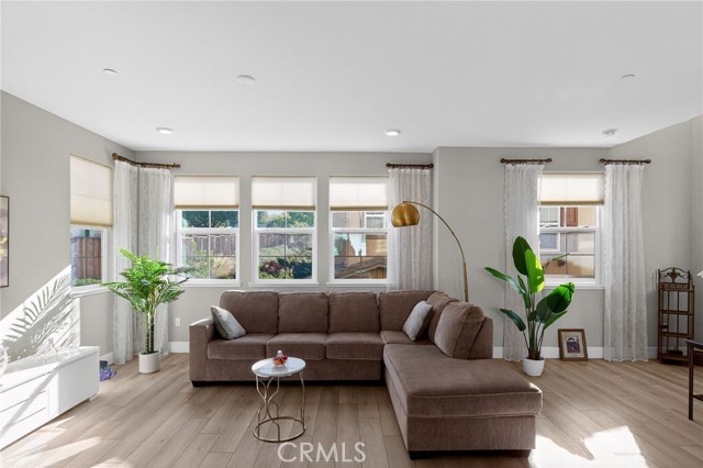 Detail Gallery Image 17 of 67 For 1303 Antonella, Hayward,  CA 94541 - 3 Beds | 3/1 Baths