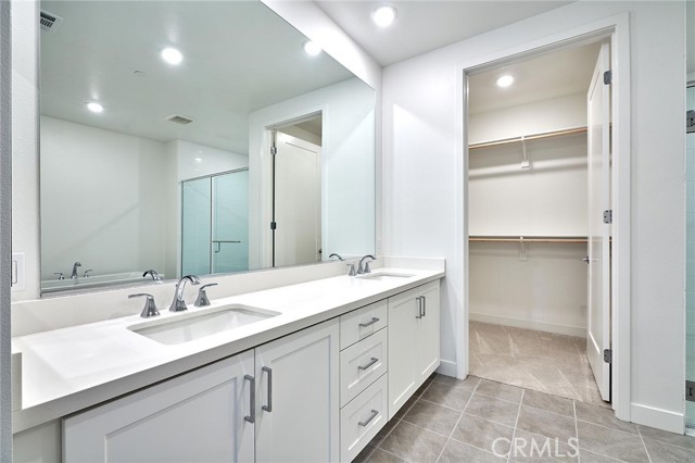 3201 Rivington, Irvine CA: https://media.crmls.org/medias/9acec761-e97a-439c-8d67-688b400c06a5.jpg