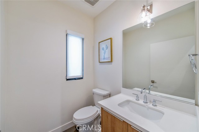 Detail Gallery Image 17 of 27 For 505 N Santa Anita #B,  Arcadia,  CA 91006 - 3 Beds | 3 Baths