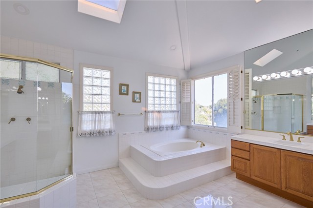 Detail Gallery Image 19 of 34 For 18662 Jockey Cir, Huntington Beach,  CA 92648 - 5 Beds | 4 Baths