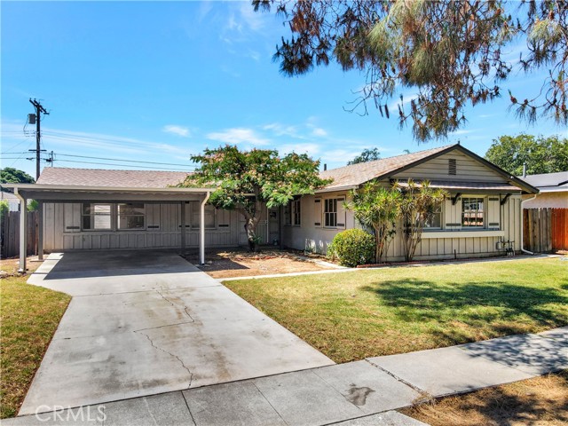 Detail Gallery Image 2 of 28 For 22942 Elkwood St, West Hills,  CA 91304 - 4 Beds | 2 Baths