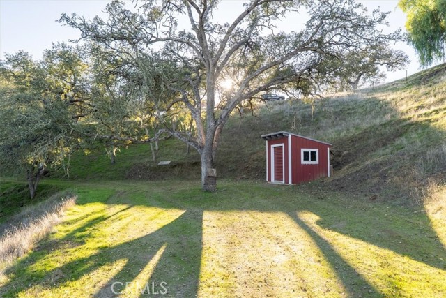 Detail Gallery Image 52 of 62 For 7975 Nacimiento Lake Dr, Paso Robles,  CA 93446 - 6 Beds | 3/1 Baths