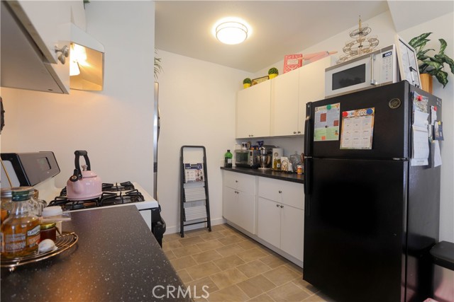 926 Newport Avenue, Long Beach CA: https://media.crmls.org/medias/9ad32a16-146e-453e-9164-b2607b83fe51.jpg