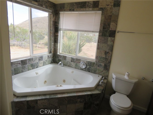 Detail Gallery Image 14 of 22 For 60161 Security Dr, Joshua Tree,  CA 92252 - 3 Beds | 2 Baths