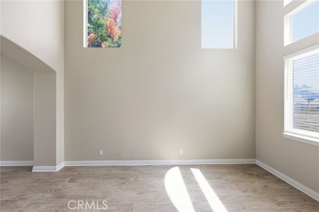 Detail Gallery Image 16 of 52 For 7325 Round Hill Dr, Lancaster,  CA 93536 - 5 Beds | 3 Baths