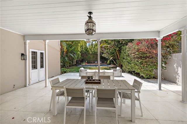 609 N Oakhurst Drive, Beverly Hills CA: https://media.crmls.org/medias/9ad5ac9e-ecca-464a-b176-1abafe48e06b.jpg