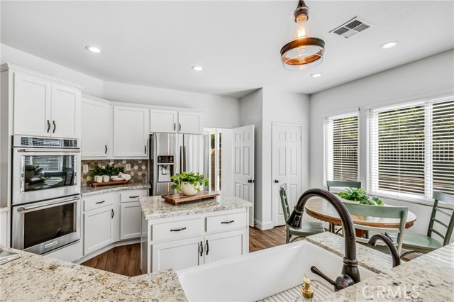 Image 8 of 52 For 32 Arrivo Drive