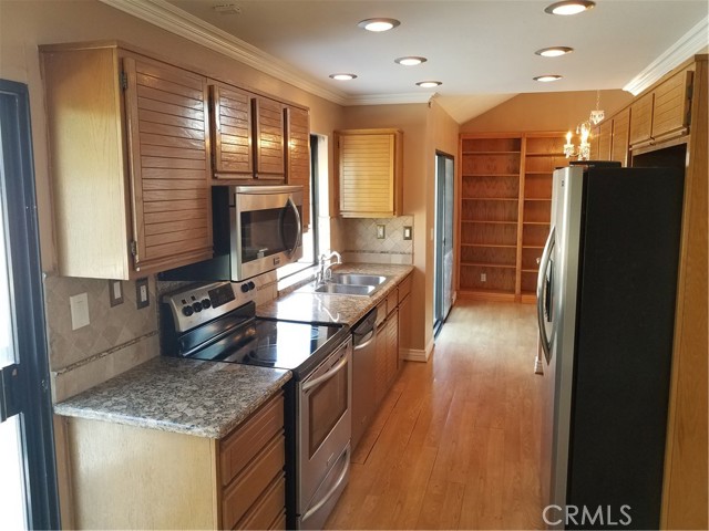 45 Wintermist, Irvine CA: https://media.crmls.org/medias/9ad751de-6bf6-48dd-93cd-5403a2a69414.jpg