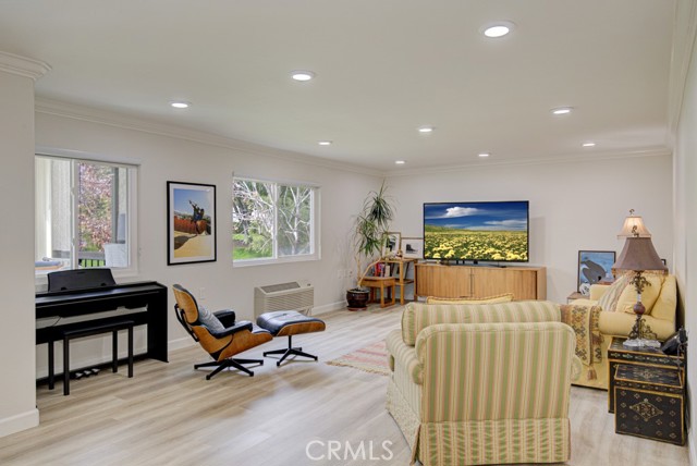 Detail Gallery Image 3 of 26 For 5500 Paseo Del Lago W 2f,  Laguna Woods,  CA 92637 - 2 Beds | 2 Baths