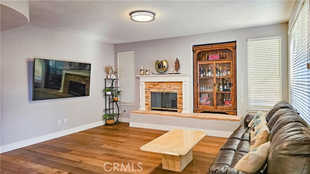 1624 Blue Canyon Street, Newbury Park CA: https://media.crmls.org/medias/9ad78aa5-6d1f-44f0-a96a-f5645d6c2bef.jpg