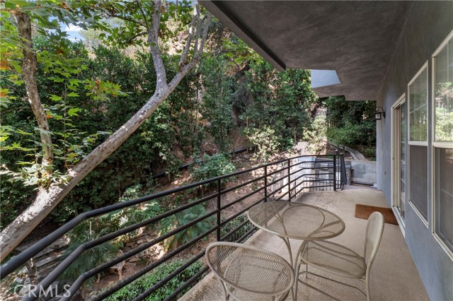 Detail Gallery Image 41 of 51 For 2355 N Beverly Glen Bld, Los Angeles,  CA 90077 - 2 Beds | 3/1 Baths