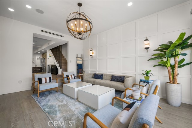 Detail Gallery Image 4 of 32 For 122 21st St, Huntington Beach,  CA 92648 - 3 Beds | 5/1 Baths