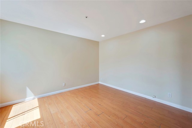1161 SPAZIER Avenue, Glendale CA: https://media.crmls.org/medias/9ad8d493-34e2-4b88-a82a-cb759a7348d9.jpg