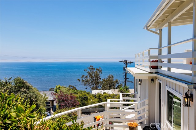 2260 Crestview Dr, Laguna Beach, CA 92651