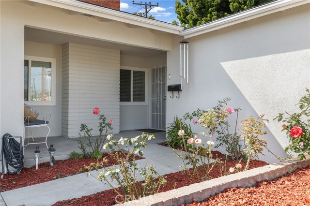 Detail Gallery Image 2 of 18 For 7901 Rhine Dr, Huntington Beach,  CA 92647 - 4 Beds | 2 Baths