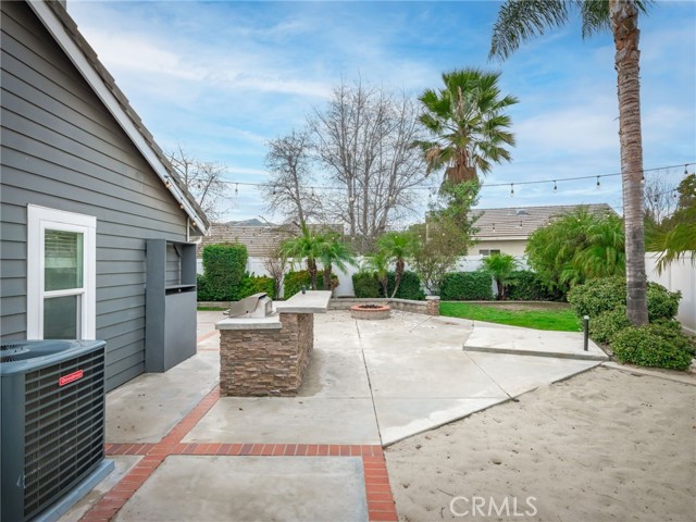 Image 33 of 43 For 44035 Sheldon Court