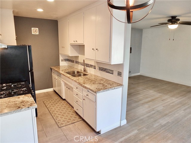 Detail Gallery Image 12 of 31 For 3042 E 3rd St #15,  Long Beach,  CA 90814 - 1 Beds | 1 Baths