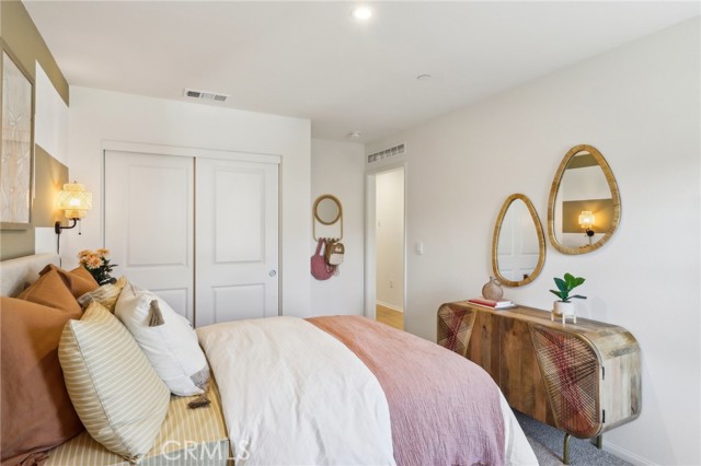 6392 Sierra Vista Lane, Fontana CA: https://media.crmls.org/medias/9adcb413-c615-497d-86e5-cf4442feb99a.jpg