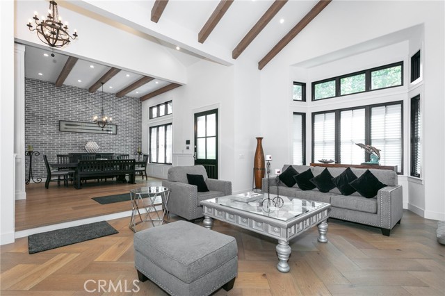 5225 Topeka Drive, Tarzana CA: https://media.crmls.org/medias/9add5253-4a56-4106-80e3-dea5d1a3fb49.jpg