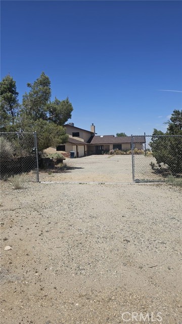 Detail Gallery Image 33 of 33 For 2910 Silver Ridge Dr, Pinon Hills,  CA 92372 - 4 Beds | 3 Baths
