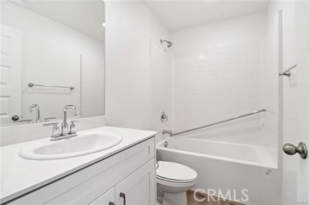 https://media.crmls.org/medias/9ade052d-a24b-48d1-9956-a6ba9f1cca9f.jpg?preset=X-Large