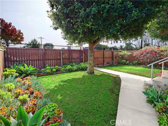 Detail Gallery Image 2 of 11 For 4703 Gundry, Long Beach,  CA 90807 - 2 Beds | 1 Baths