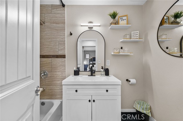 Detail Gallery Image 19 of 26 For 945 E I, Ontario,  CA 91764 - 4 Beds | 2 Baths