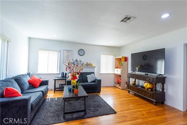 5813 Kauffman Avenue, Temple City CA: https://media.crmls.org/medias/9ae139cf-f347-4304-9bae-e2999526fcc8.jpg