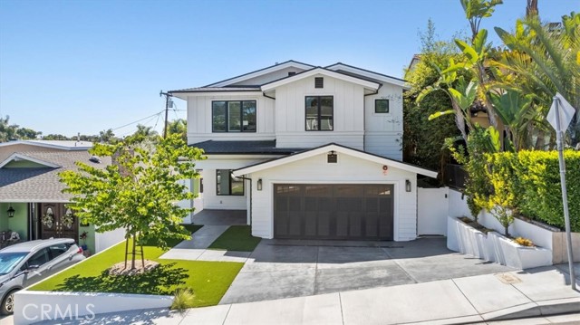 3213 Pine Ave, Manhattan Beach, California 90266, 5 Bedrooms Bedrooms, ,1 BathroomBathrooms,Residential,Sold,Pine Ave,SB22146634