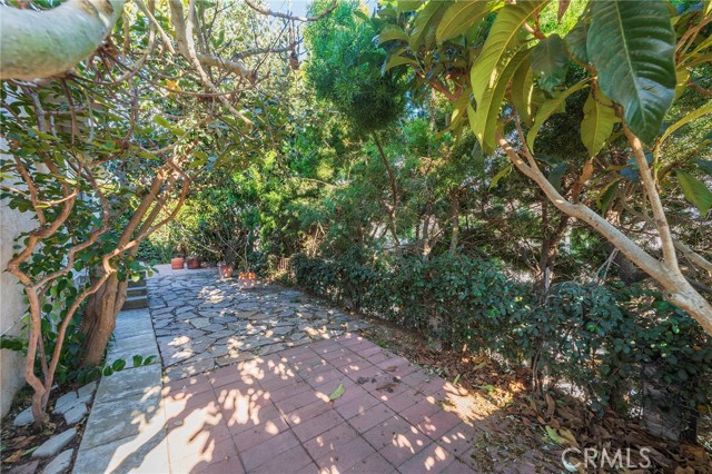 2104 Chestnut Avenue, Manhattan Beach, California 90266, 4 Bedrooms Bedrooms, ,2 BathroomsBathrooms,Residential,For Sale,Chestnut Avenue,SB25012383