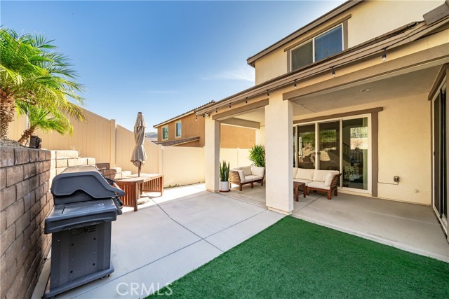 11298 Finders Court, Corona CA: https://media.crmls.org/medias/9ae15930-6d53-4e5a-87e8-f8a12e1c6576.jpg