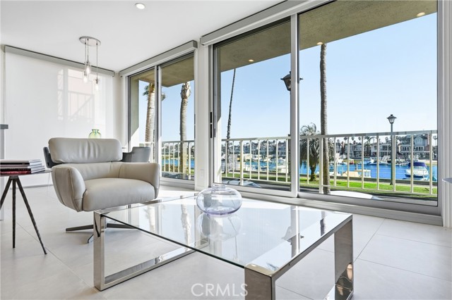 Detail Gallery Image 11 of 70 For 383 Bay Shore #203,  Long Beach,  CA 90803 - 2 Beds | 2 Baths