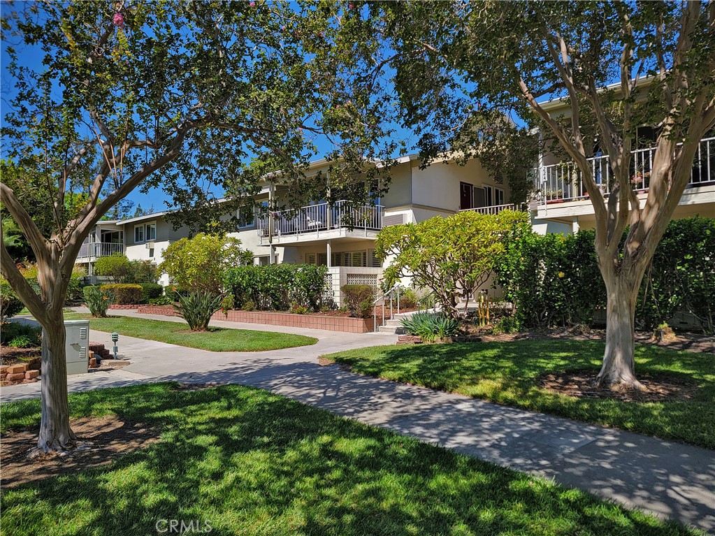 9ae21edf C7b3 47b4 820a 80bd7d9392a5