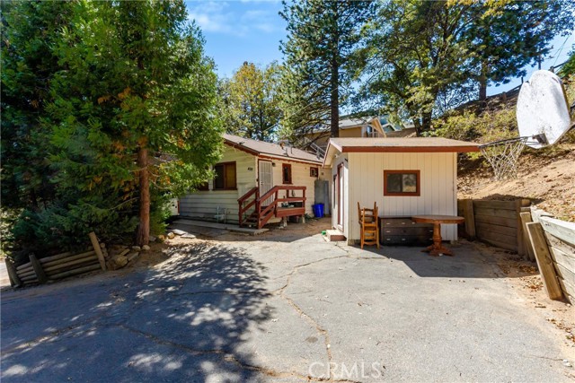 459 Delle, Crestline, CA 92325