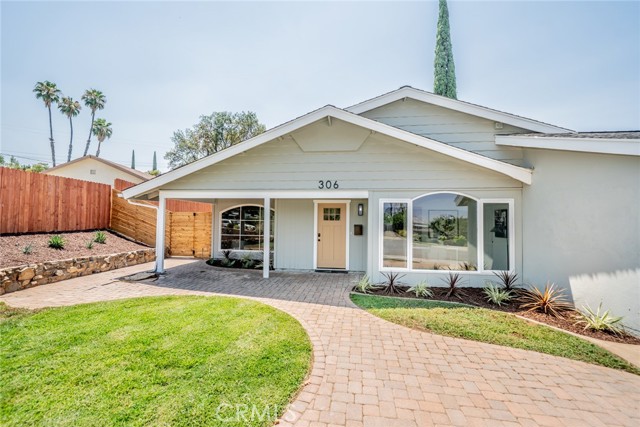306 Felisa Court, Redlands CA: https://media.crmls.org/medias/9ae23eb6-839c-4a6c-984d-125f36bf9be9.jpg