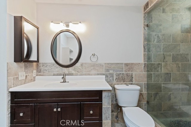 Detail Gallery Image 20 of 31 For 983 Elsa Ct #B,  Corona,  CA 92881 - 2 Beds | 2/1 Baths