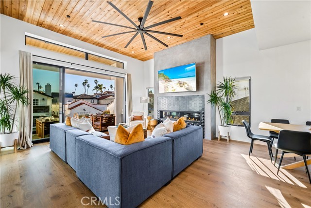 171 Savona Walk, Long Beach CA: https://media.crmls.org/medias/9ae2770b-a94b-40d0-80a1-ed52525805e1.jpg