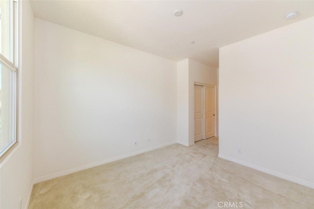 MLS #OC25225555 image #5