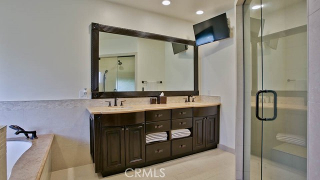 Detail Gallery Image 42 of 61 For 4461 Stern Ave, Sherman Oaks,  CA 91423 - 5 Beds | 4/1 Baths