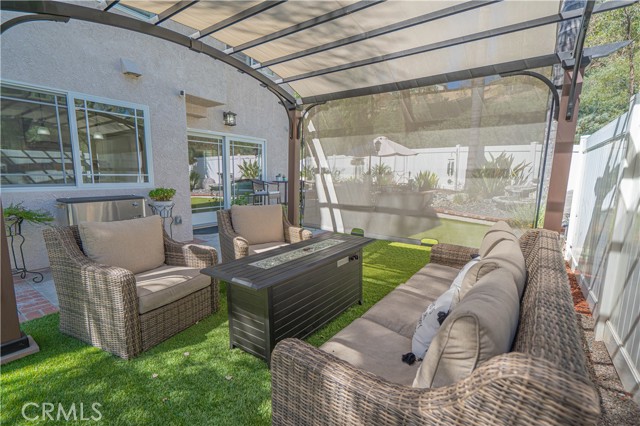 Detail Gallery Image 46 of 65 For 20019 Nutcracker Ct, Canyon Country,  CA 91351 - 4 Beds | 2/1 Baths