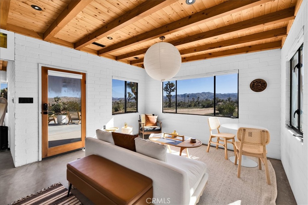 5437 Paradise View Road