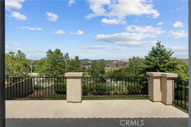 29266 Mission Trail Lane, Valencia CA: https://media.crmls.org/medias/9ae7647a-215a-410f-9f87-e6ea06652641.jpg
